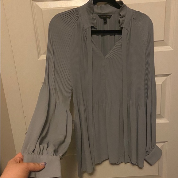 Banana Republic Gray Blouse - Picture 6 of 6